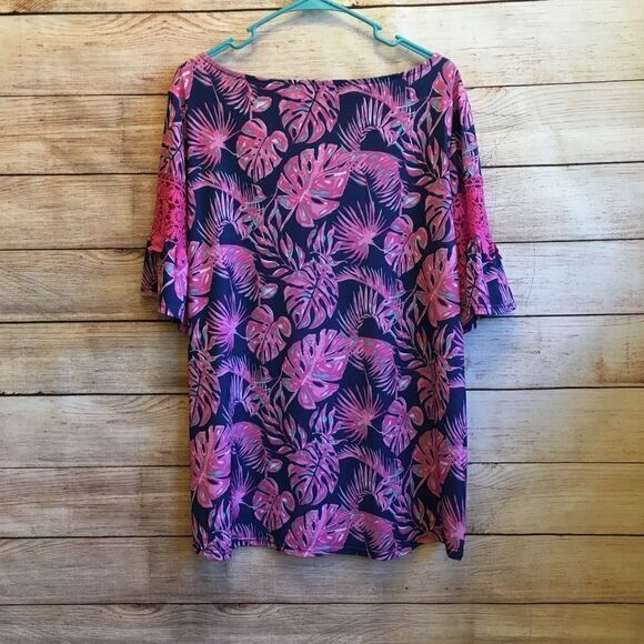 SIMPLY SOUTHERN TOP IN NAVY BLUE AND PINK FLORAL - Picture 6 of 6
